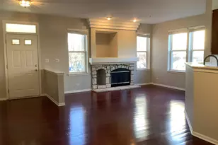75 Woodview Dr, Glen Ellyn, IL 60137 - Photo 2