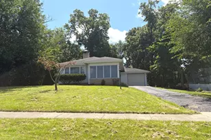 714 Michigan St, Wheaton, IL 60187 - Photo 2