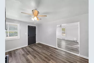 529 S Locust Street, Sycamore, IL 60178 - Photo 6