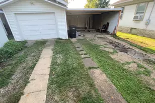 212 E Church St, Harrisburg, IL 62946 - Photo 16