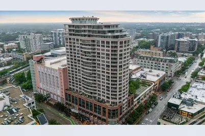 807 Davis Street #2103, Evanston, IL 60201 - Photo 2