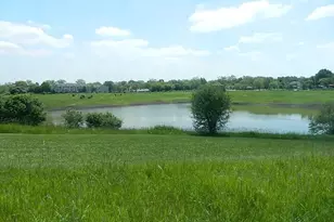 77 N Quentin Rd, Palatine, IL 60067 - Photo 16