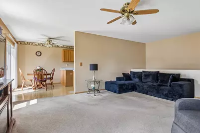 92 Prairiefield Avenue, Cortland, IL 60112 - Photo 4