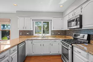 314 Stonebridge Way, Mundelein, IL 60060 - Photo 8
