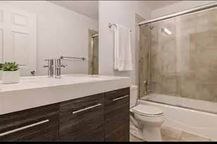 400 W Ontario St, Chicago, IL 60654 - Photo 10