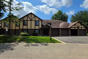 1758 Plymouth Ct, Wheaton, IL 60189 - Photo 1