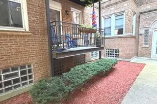 1443 W Victoria St, Chicago, IL 60660 - Photo 2