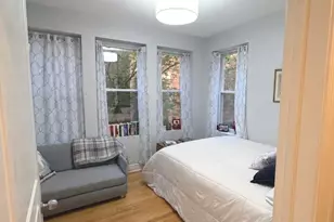 1443 W Victoria St, Chicago, IL 60660 - Photo 14