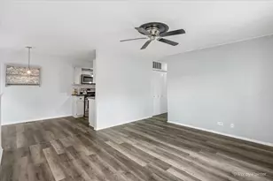 764 Gloucester Dr, Elk Grove Village, IL 60007 - Photo 6