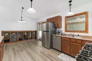 1 Timberview Dr, Bloomington, IL 61701 - Photo 2
