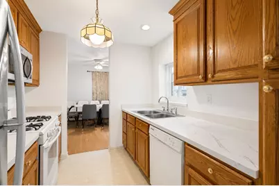1912 Prairie Square #120A, Schaumburg, IL 60173 - Photo 8