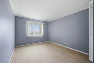 300 S Roselle Rd, Schaumburg, IL 60193 - Photo 10
