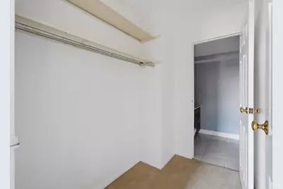 300 S Roselle Road #522, Schaumburg, IL 60193 - Photo 6