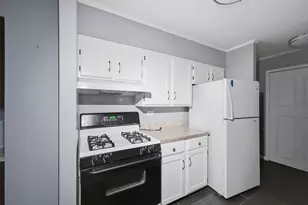300 S Roselle Rd, Schaumburg, IL 60193 - Photo 16