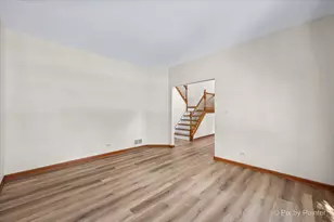 2240 Barrett Dr, Algonquin, IL 60102 - Photo 6