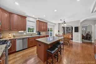 661 Hickman Ln, Woodstock, IL 60098 - Photo 4