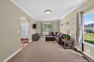 661 Hickman Ln, Woodstock, IL 60098 - Photo 10