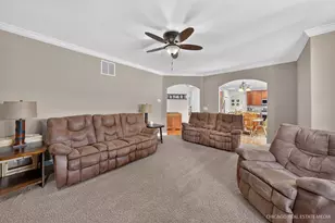 661 Hickman Ln, Woodstock, IL 60098 - Photo 8