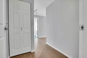 345 N La Salle Dr, Chicago, IL 60654 - Photo 10
