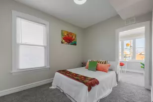 2531 Elmwood Ave, Berwyn, IL 60402 - Photo 12