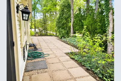 1 Court Of Bucks County, Lincolnshire, IL 60069 - Photo 16