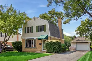 718 S Chestnut Ave, Arlington Heights, IL 60005 - Photo 1