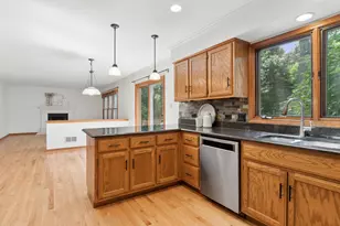 3123 Scenicwood Ln, Woodridge, IL 60517 - Photo 10