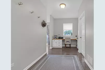 16W674 Hawthorne Court, Willowbrook, IL 60527 - Photo 10