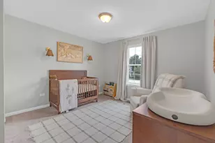 16W674 Hawthorne Ct, Willowbrook, IL 60527 - Photo 18