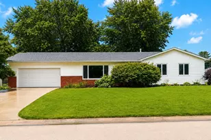 551 Lake Dr, Woodhull, IL 61490 - Photo 2