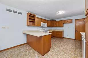 551 Lake Dr, Woodhull, IL 61490 - Photo 8