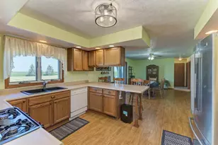 1700 W Scully Rd, Dwight, IL 60420 - Photo 12