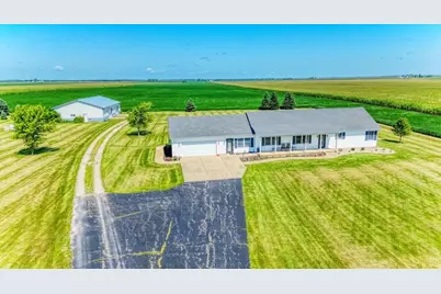 1700 W Scully Road, Dwight, IL 60420 - Photo 1