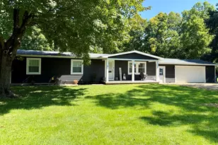 205 E Mulberry St, Hennepin, IL 61327 - Photo 1