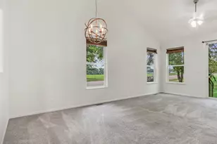 320 Berkshire Dr, Lake Villa, IL 60046 - Photo 10