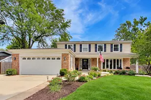3331 Maple Leaf Dr, Glenview, IL 60026 - Photo 1
