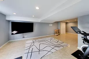 1939 Clover Rd, Northbrook, IL 60062 - Photo 28