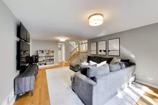 1939 Clover Rd, Northbrook, IL 60062 - Photo 16