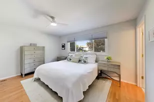 1939 Clover Rd, Northbrook, IL 60062 - Photo 20