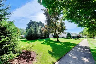 1939 Clover Rd, Northbrook, IL 60062 - Photo 34