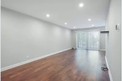 725 W Huntington Commons Road #306, Mount Prospect, IL 60056 - Photo 6
