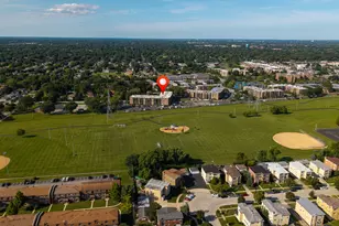 725 W Huntington Commons Rd, Mount Prospect, IL 60056 - Photo 24