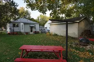 516 E Payson St, Pontiac, IL 61764 - Photo 4