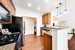 899 Bromley Pl, Northbrook, IL 60062 - Photo 6