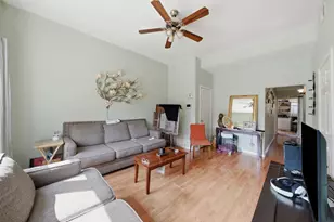 906 N Monticello Ave, Chicago, IL 60651 - Photo 6