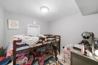 906 N Monticello Avenue, Chicago, IL 60651 - Photo 18