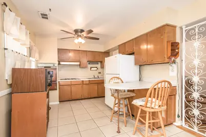 9025 Sherry Lane #9025, Des Plaines, IL 60016 - Photo 8