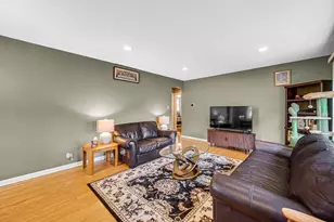 8644 Laramie Ave, Skokie, IL 60077 - Photo 4