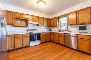 20140 Dolphin Ave, Lynwood, IL 60411 - Photo 6