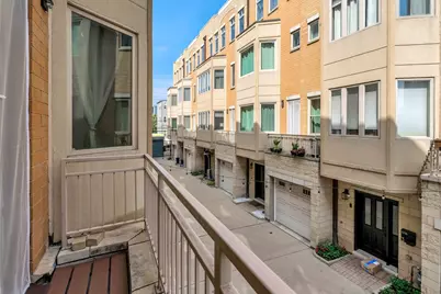 3262 W Armitage Avenue #3, Chicago, IL 60647 - Photo 8
